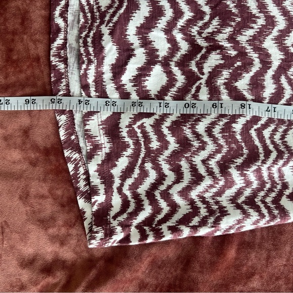 Maurices Women's Zigzag Patterned Top - Maroon and White / Size Medium - Picture 9 of 9